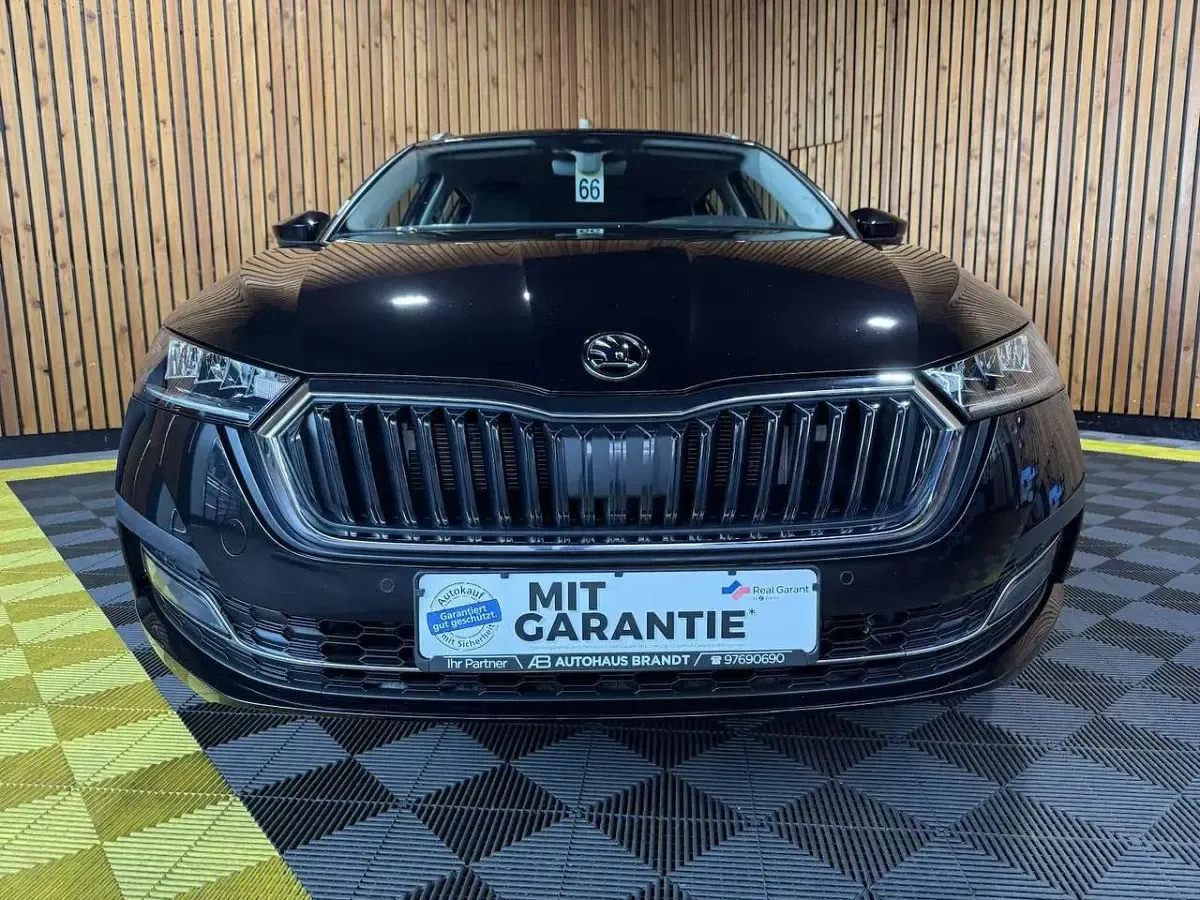 Gebraucht Skoda Octavia Style 150 PS (110 kW) 2024 Schwarz Kombi