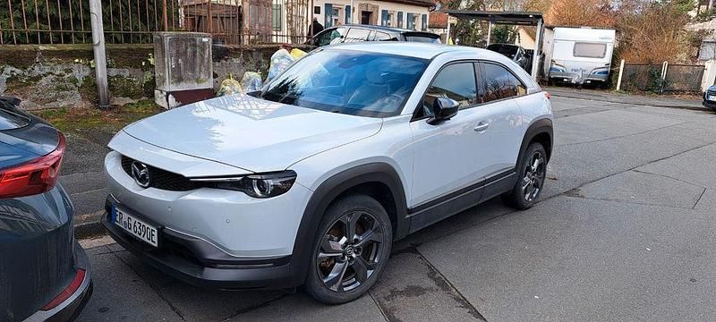 Weiß Gebraucht 2020 Mazda MX30 Edition SUV | 12.999 € (Guter Preis) - Bild 1/2