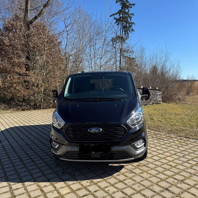 Gebraucht Ford Tourneo 150 PS (110 kW) 2023 Schwarz Van / Kleinbus