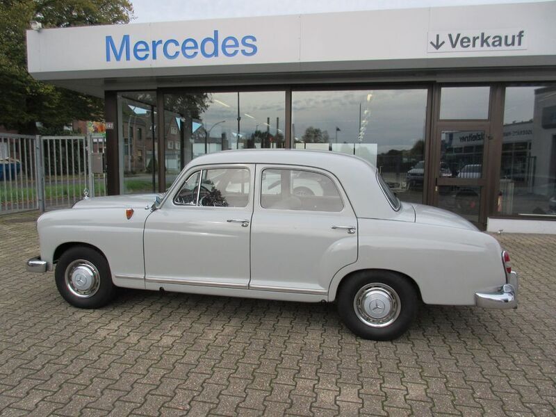 Grau Gebraucht 1960 Mercedes 180 Limousine | 29.990 € - Bild 1/4