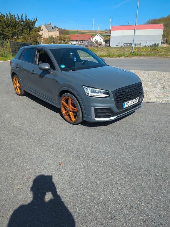Second-hand Audi Q2 S-line plus 150 CP (110 kW) 2017 Gri SUV