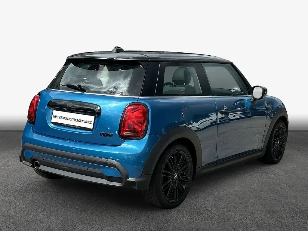 Gebraucht Mini Cooper Classic 136 PS (100 kW) 2022 Blau Kleinwagen
