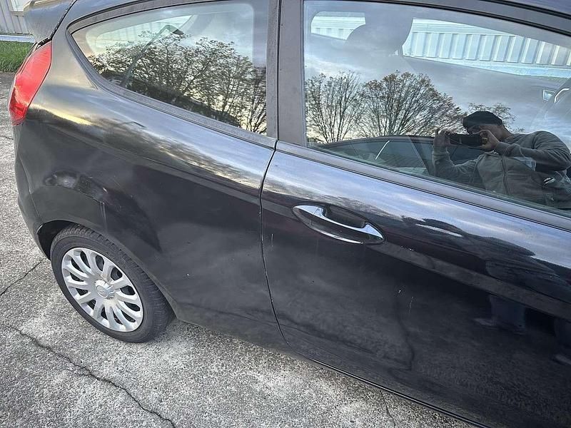 Gebraucht Ford Fiesta Trend 60 PS (44 kW) 2014 Kleinwagen