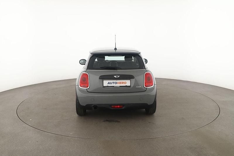 Usado Mini ONE 75 HP (55 kW) 2017 Cinzento Citadino