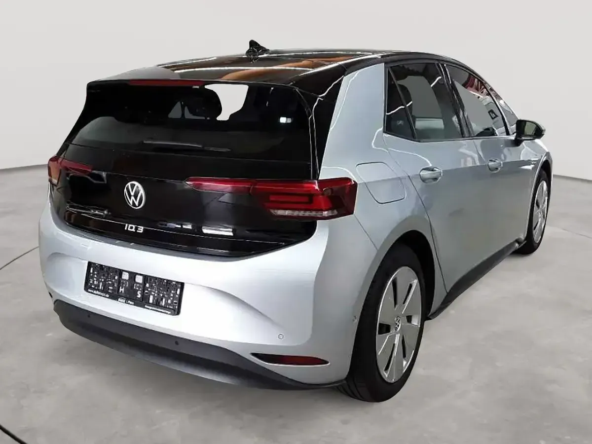 Gebraucht VW ID.3 Pro 106 kW (145 PS) 2022 Scale silver metallic / dach schwarz Kleinwagen