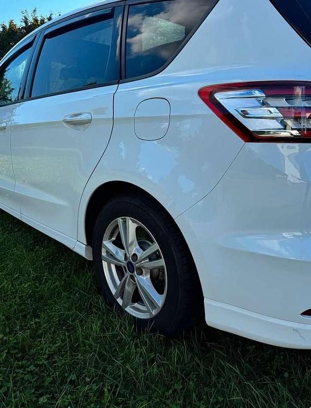 Gebraucht Ford S-MAX Titanium 150 PS (110 kW) 2016 Weiß Van / Kleinbus