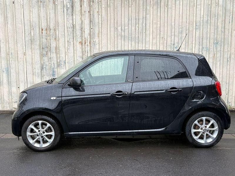 Gebraucht Smart ForFour Passion 90 PS (66 kW) 2018 Schwarz Kleinwagen