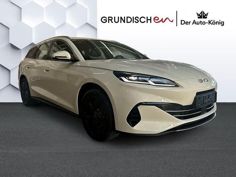 Neu BYD Seal Boost 184 PS (135 kW) 2026 Beige Limousine