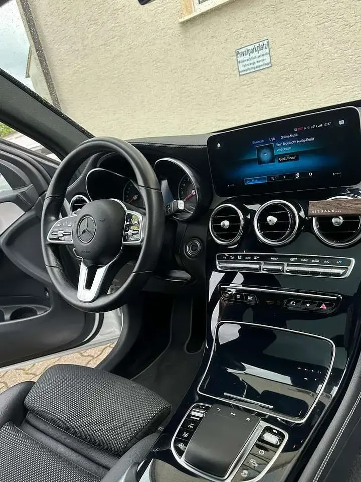 Gebraucht Mercedes GLC200 Exclusive 197 PS (144 kW) 2020 SUV