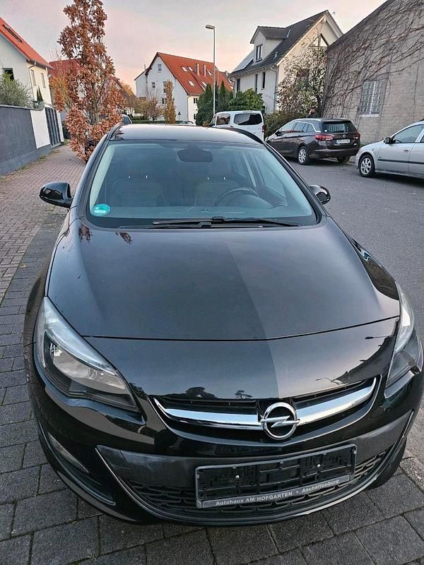 Schwarz Gebraucht 2016 Opel Astra Kombi | 6.900 € (Superpreis) - Bild 1/4