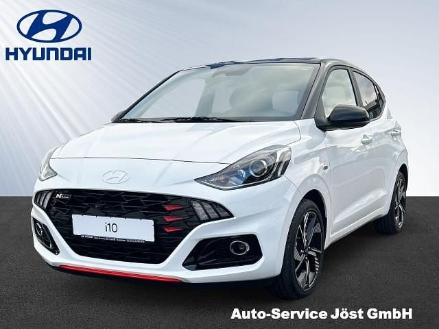 Sol (weiss Gebraucht 2025 Hyundai i10 N Line Kleinwagen | 20.490 € (Fairer Preis) - Bild 1/2
