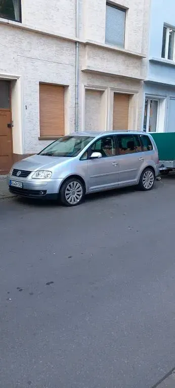 Gebraucht VW Touran Highline 140 PS (102 kW) 2006 Silber Van / Kleinbus