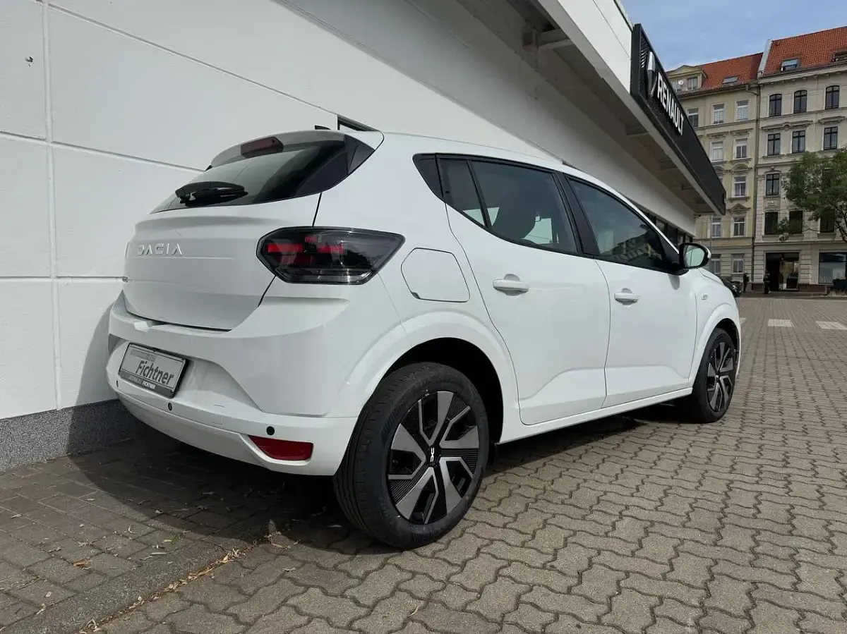 Neu Dacia Sandero Expression 101 PS (74 kW) 2026 Arktisweiß Kleinwagen