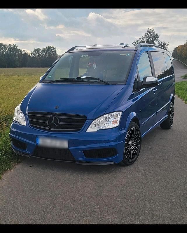 Blau Gebraucht 2010 Mercedes Viano Van / Kleinbus | 9.000 € (Superpreis) - Bild 1/4