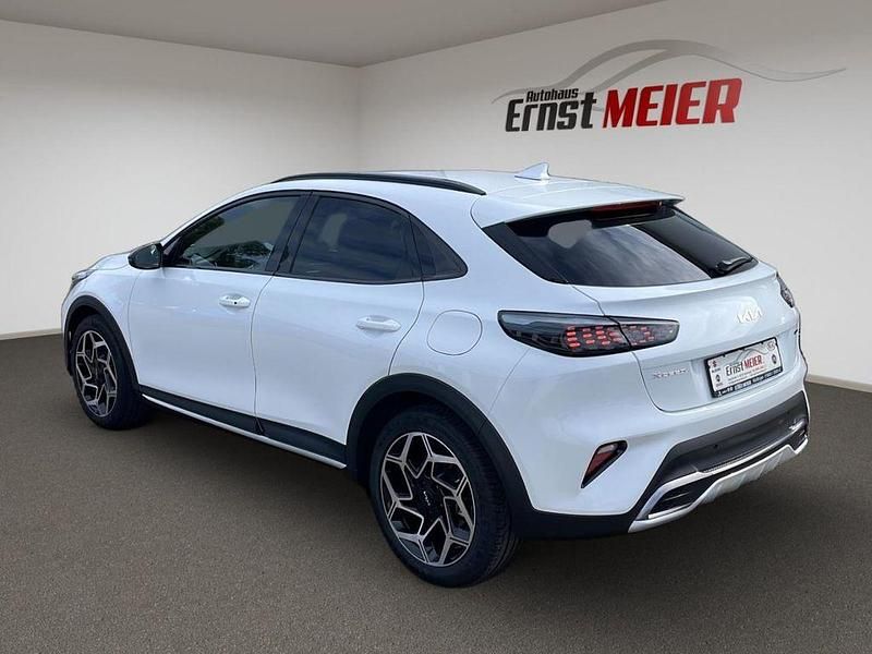 Neu Kia XCeed GT-Line 179 PS (131 kW) 2025 Deluxeweiss met. SUV