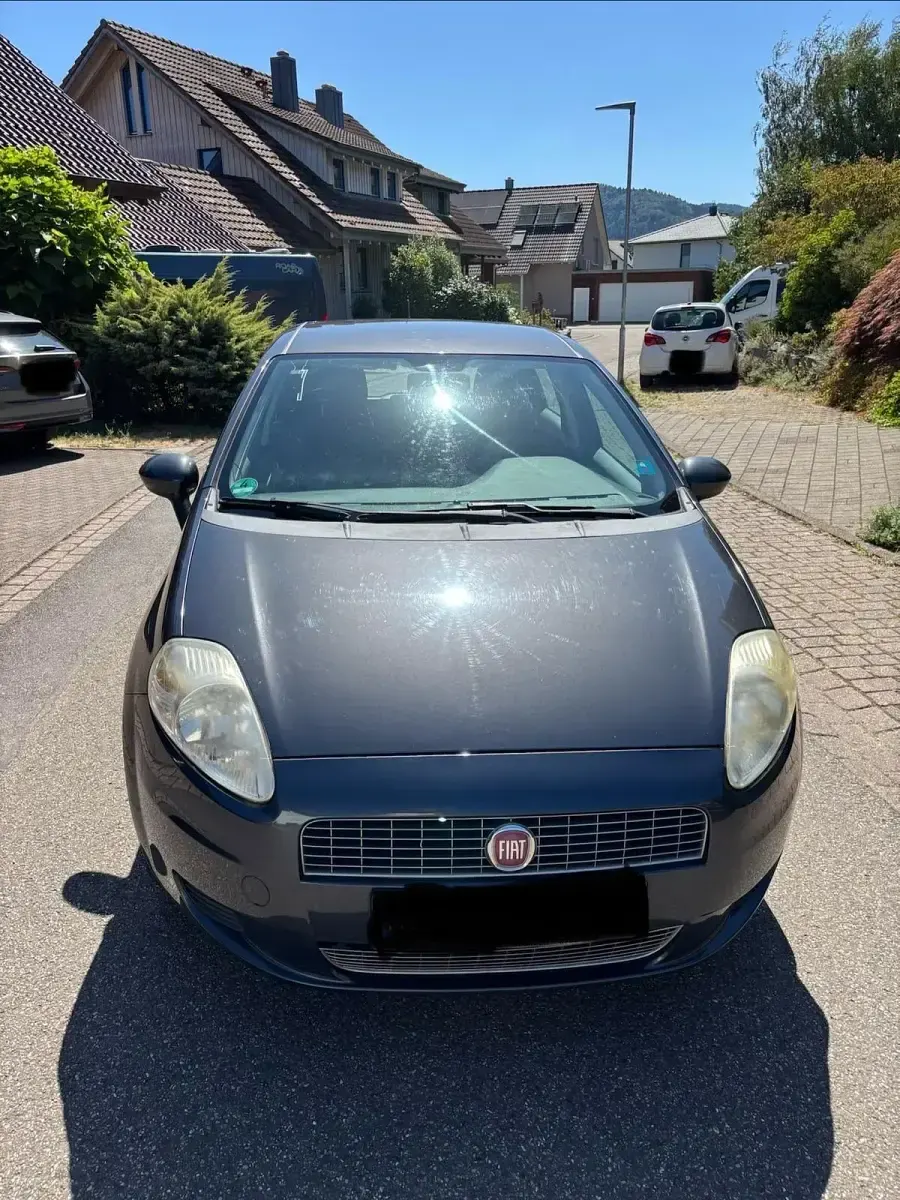 Gebraucht Fiat Punto 77 PS (56 kW) 2009 Grau Kleinwagen