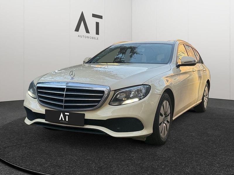 Gelb Gebraucht 2018 Mercedes E220 Kombi | 6.990 € - Bild 1/4
