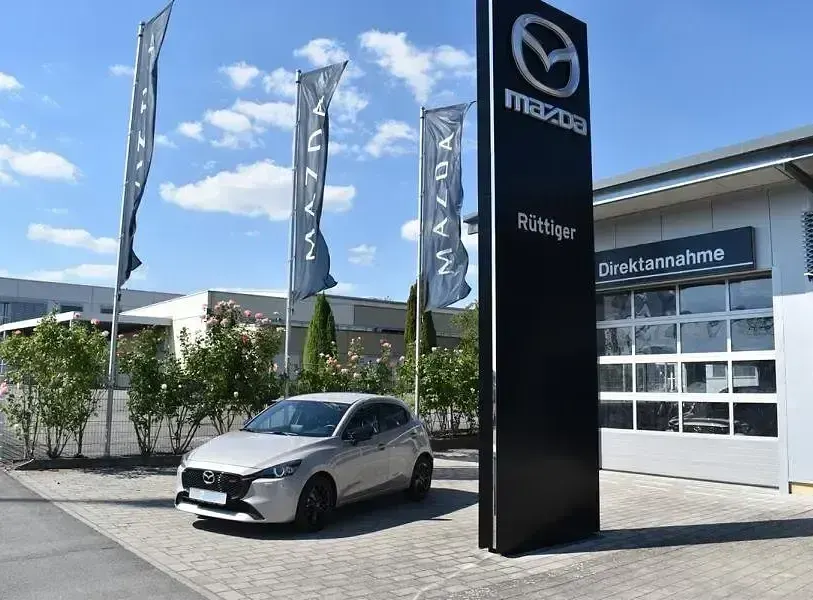 Gebraucht Mazda 2 116 PS (85 kW) 2025 Silber Kleinwagen