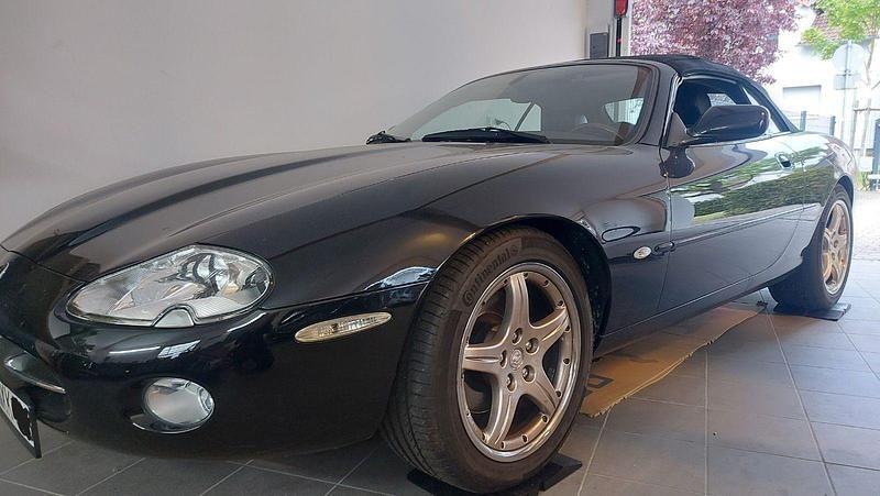Gebraucht Jaguar XK8 298 PS (219 kW) 2001 Schwarz Cabrio