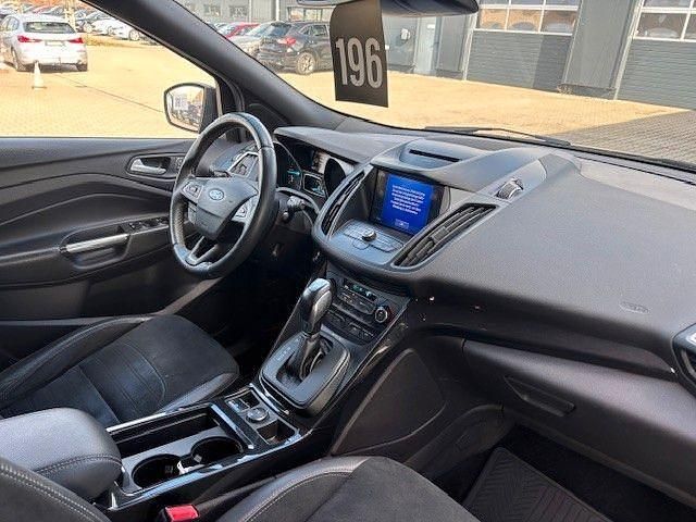 Gebraucht Ford Kuga ST-Line 179 PS (131 kW) 2019 Schwarz SUV