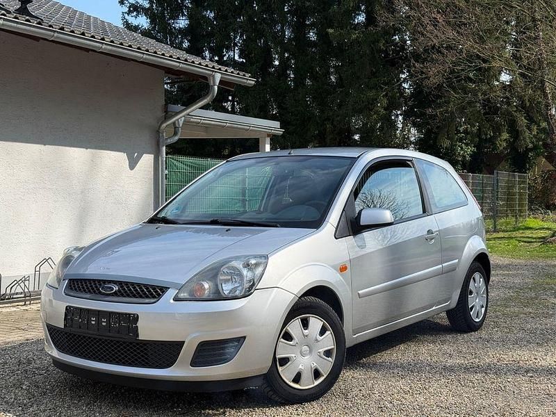 Gebraucht Ford Fiesta 60 PS (44 kW) 2007 Grau Kleinwagen