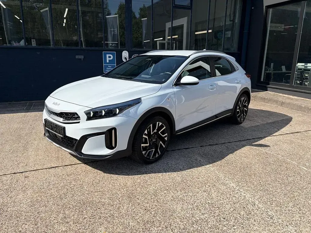 Gebraucht Kia XCeed Comfort 140 PS (102 kW) 2025 Weiß SUV