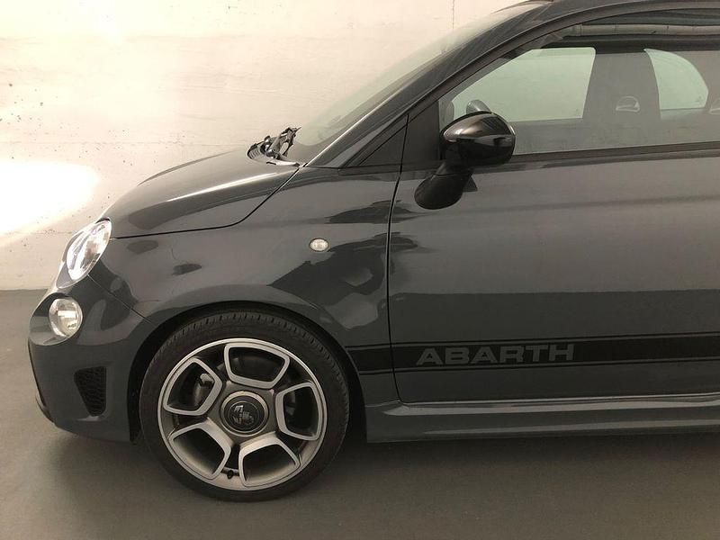 Usado Abarth 595C 145 HP (106 kW) 2017 Cinzento Cabrios