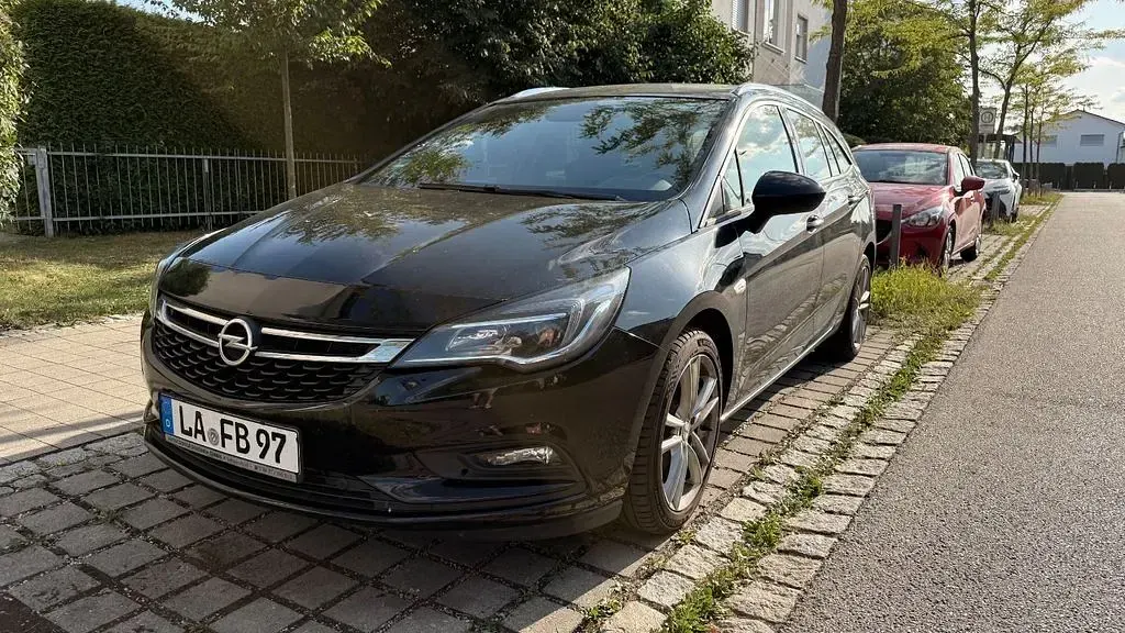 Gebraucht Opel Astra 136 PS (100 kW) 2019 Schwarz Kombi