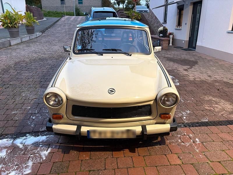Beige Gebraucht 1982 Trabant 601 Limousine | 8.500 € - Bild 1/4