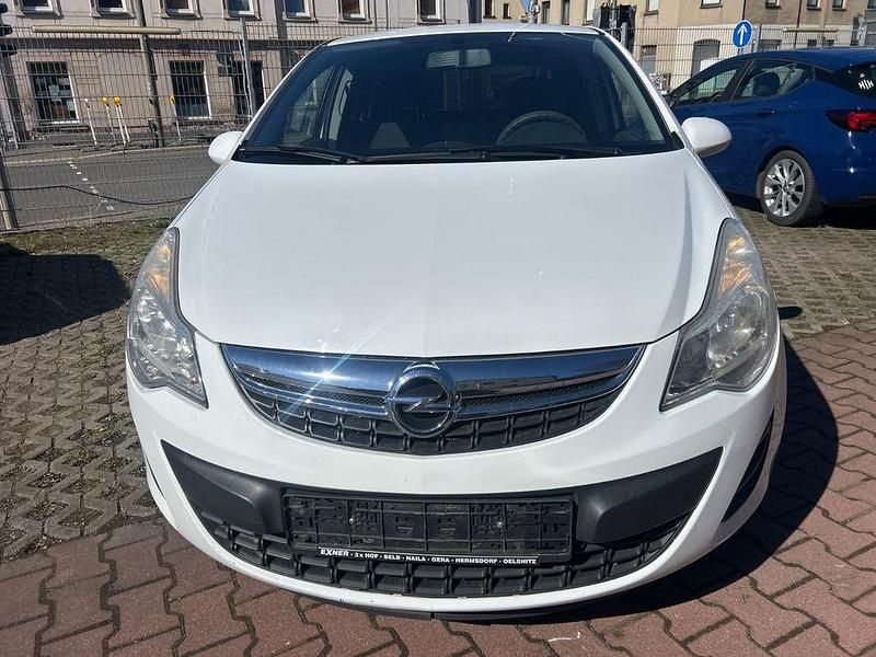 Gebraucht Opel Corsa Edition 69 PS (50 kW) 2012 Weiß Kleinwagen