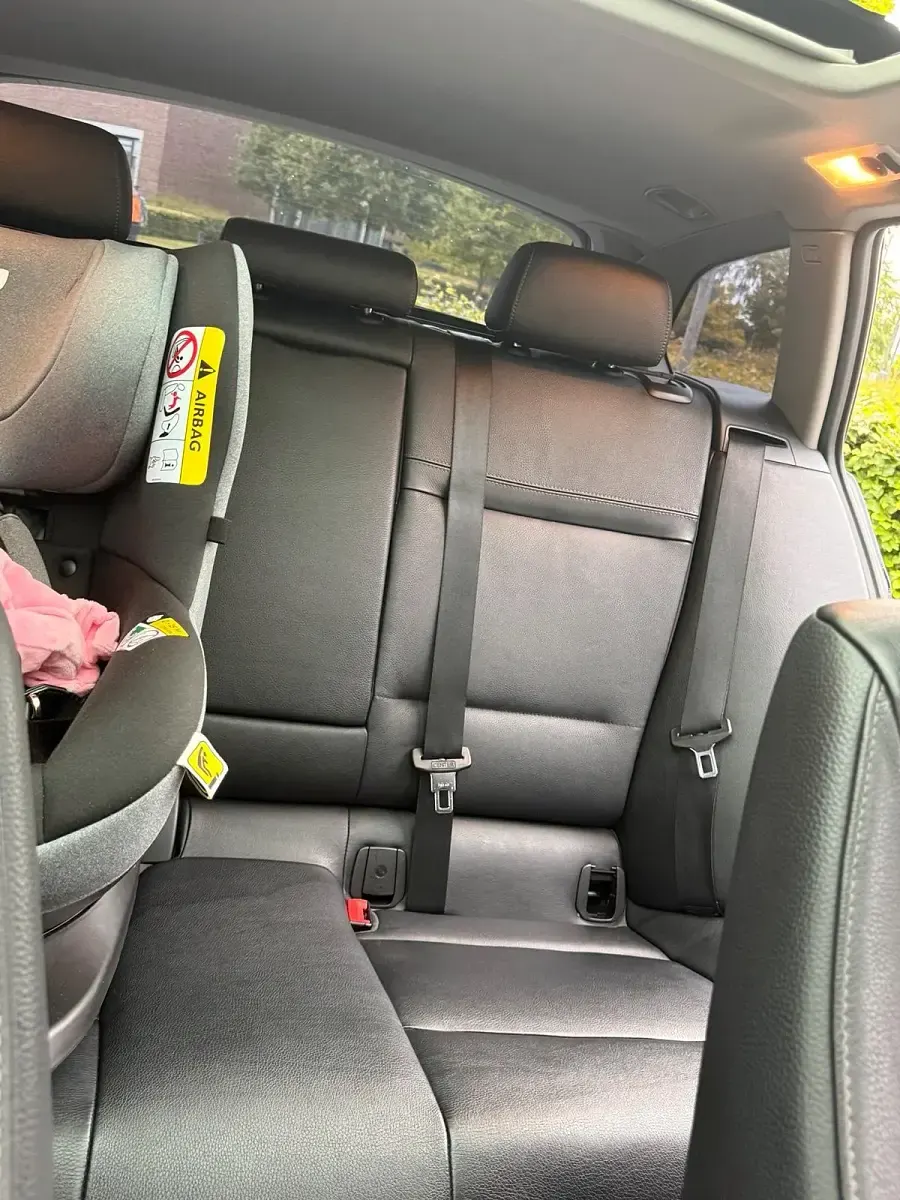 Gebraucht BMW 320 170 PS (125 kW) 2010 Schwarz Kombi
