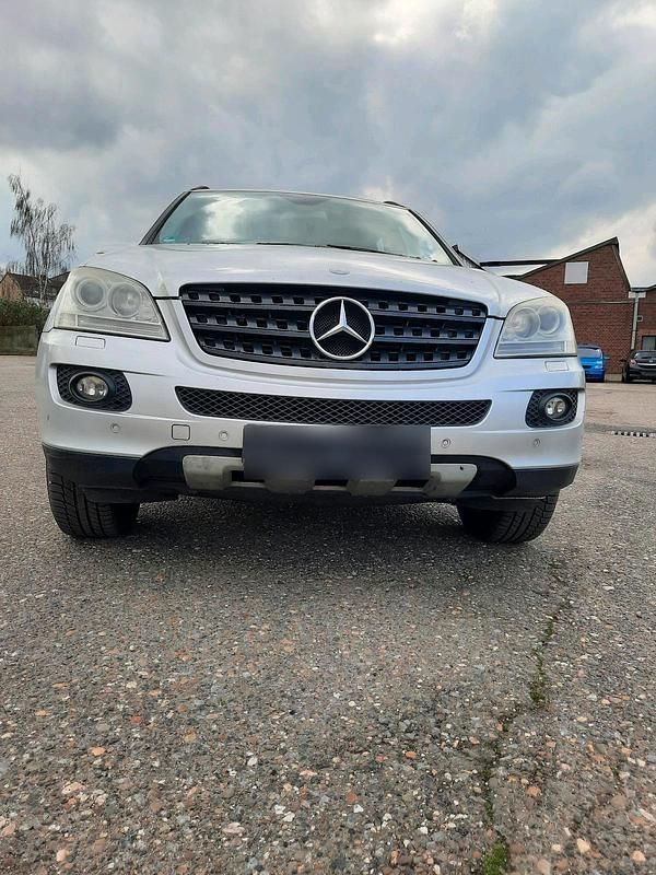 Gebraucht Mercedes ML320 245 PS (180 kW) 2005 Silber SUV