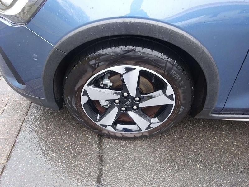 Gebraucht Ford Focus Active X 155 PS (114 kW) 2025 Chromablau metallic Kombi