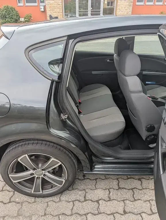 Gebraucht Seat Leon 125 PS (91 kW) 2011 Grau Kleinwagen
