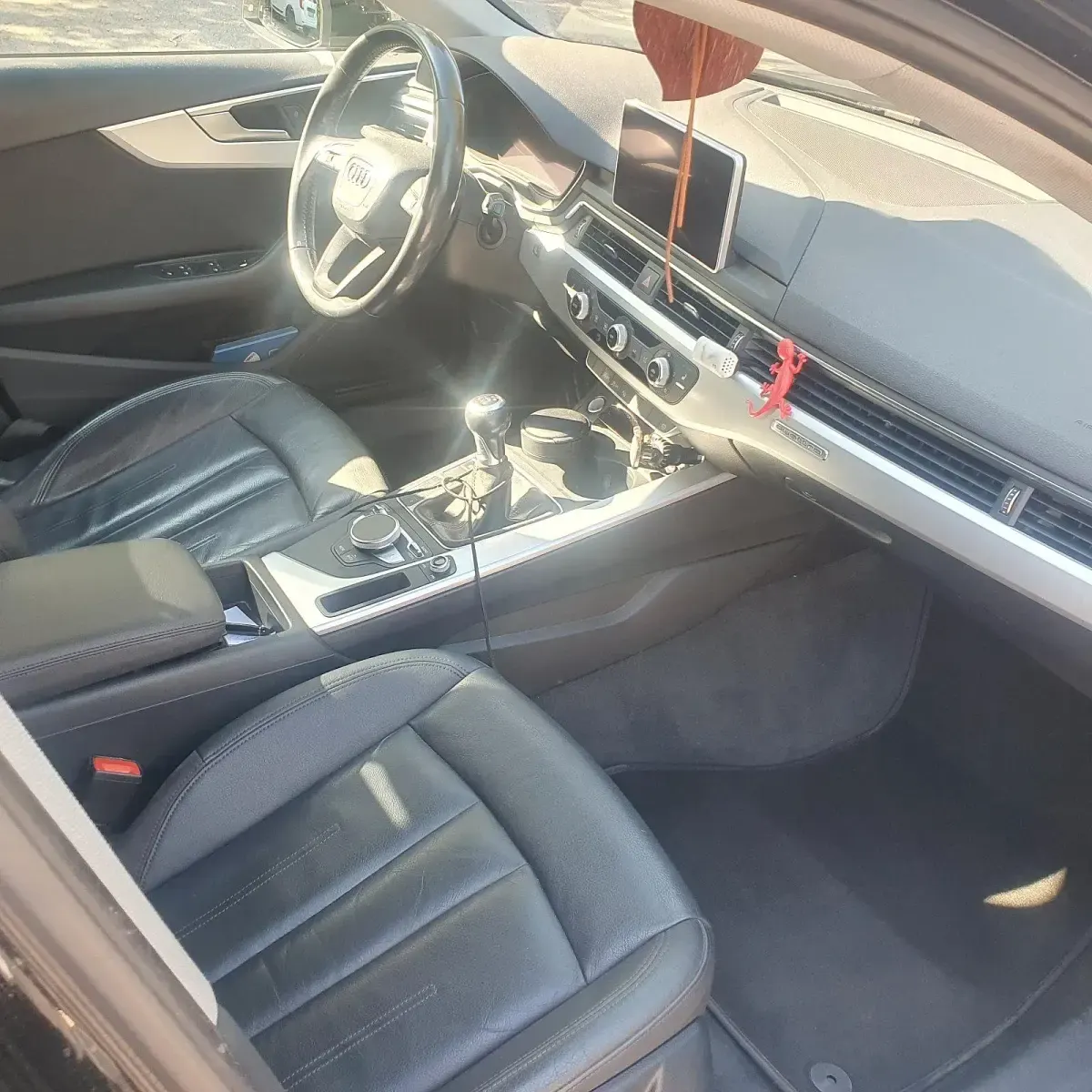 Gebraucht Audi A4 Comfort 150 PS (110 kW) 2017 Schwarz Kombi