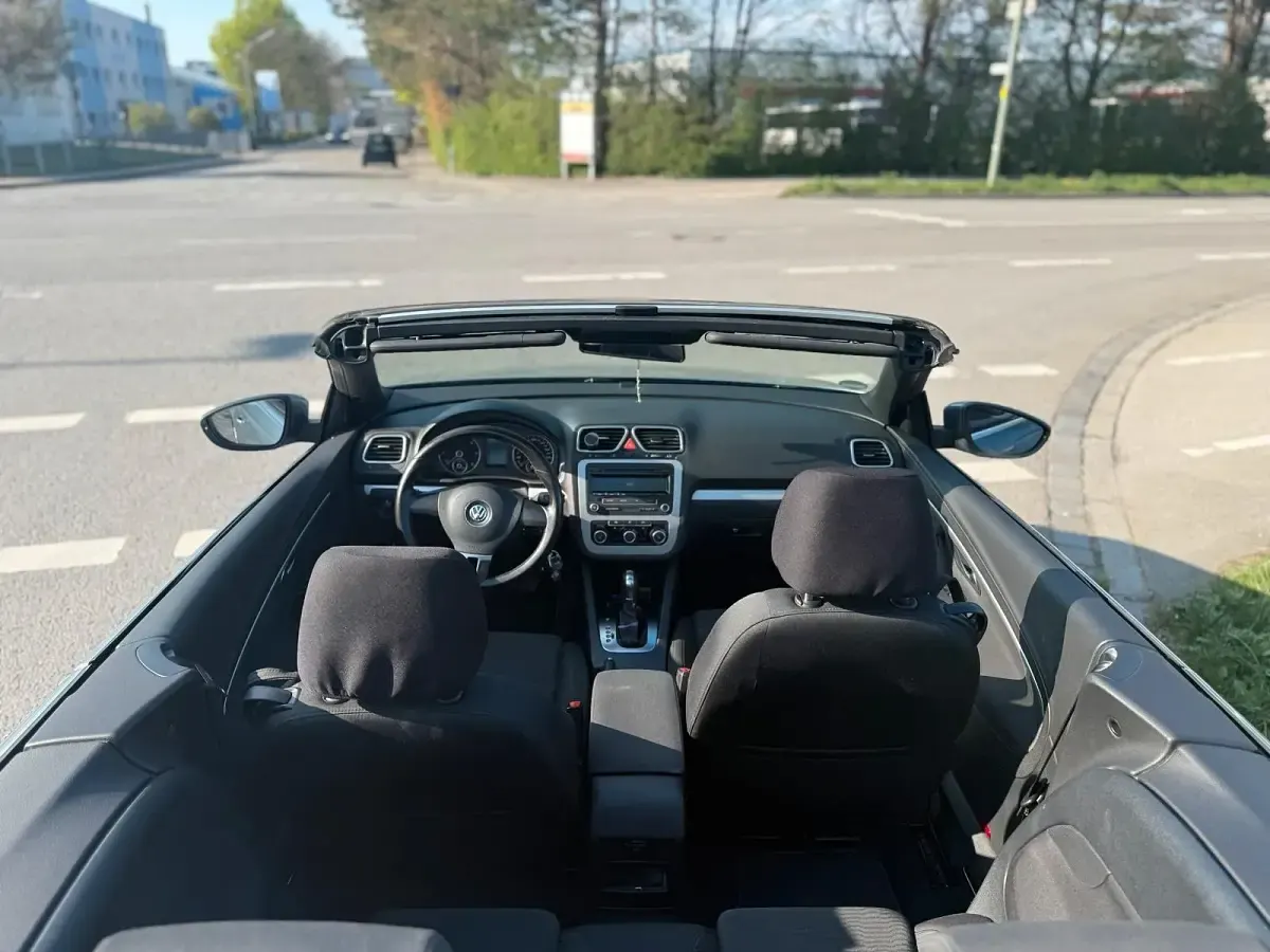 Gebraucht VW Eos 140 PS (102 kW) 2012 Blau Cabrio