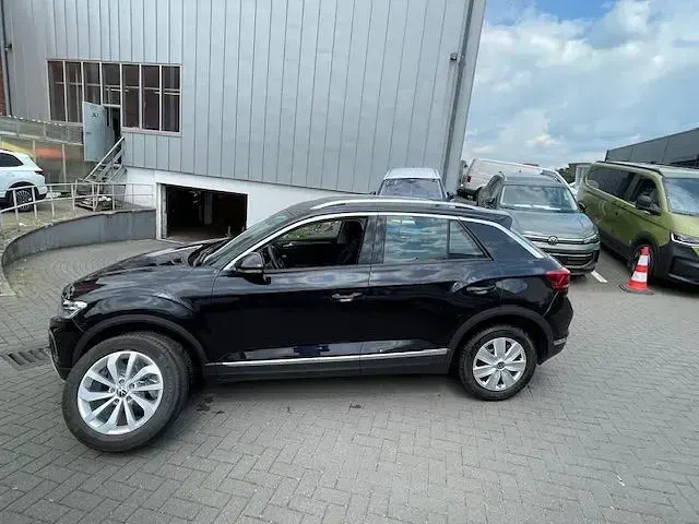 Gebraucht VW T-Roc Style 110 PS (80 kW) 2023 Deep black perleffekt SUV