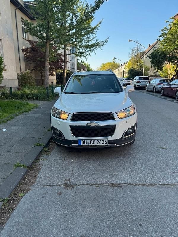 Weiß Gebraucht 2013 Chevrolet Captiva SUV | 8.800 € (Etwas zu teuer) - Bild 1/4