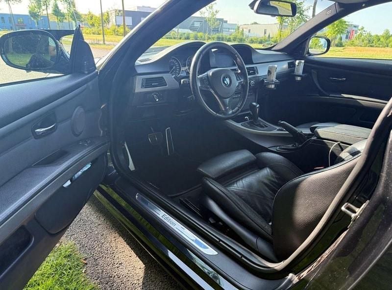 Gebraucht BMW 330 272 PS (200 kW) 2011 Schwarz Coupé