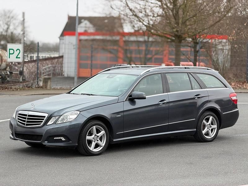 Gebraucht Mercedes E250 204 PS (150 kW) 2009 Kombi