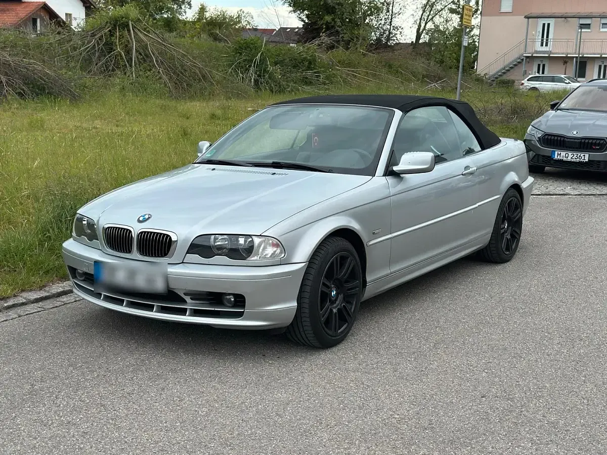 Gebraucht BMW 318 Cabriolet 143 PS (105 kW) 2002 Silber Cabrio