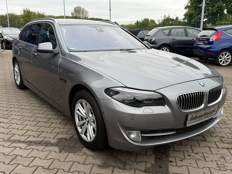 Gebraucht BMW 520 Performance 184 PS (135 kW) 2012 Grau Kombi
