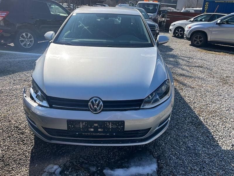 Gebraucht VW Golf VII LOUNGE 110 PS (80 kW) 2016 Silber Limousine