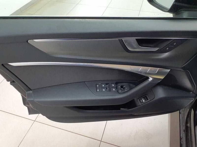 Second-hand Audi A6 Sport 265 CP (194 kW) 2022 Negru Break