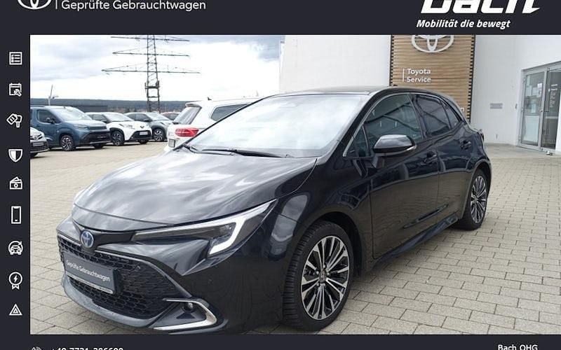 Schwarz Gebraucht 2024 Toyota Corolla Team Kombi | 23.990 € (Superpreis) - Bild 1/4