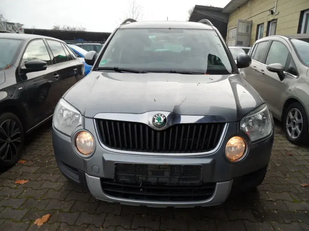 Gebraucht Skoda Yeti 140 PS (102 kW) 2012 Grau SUV