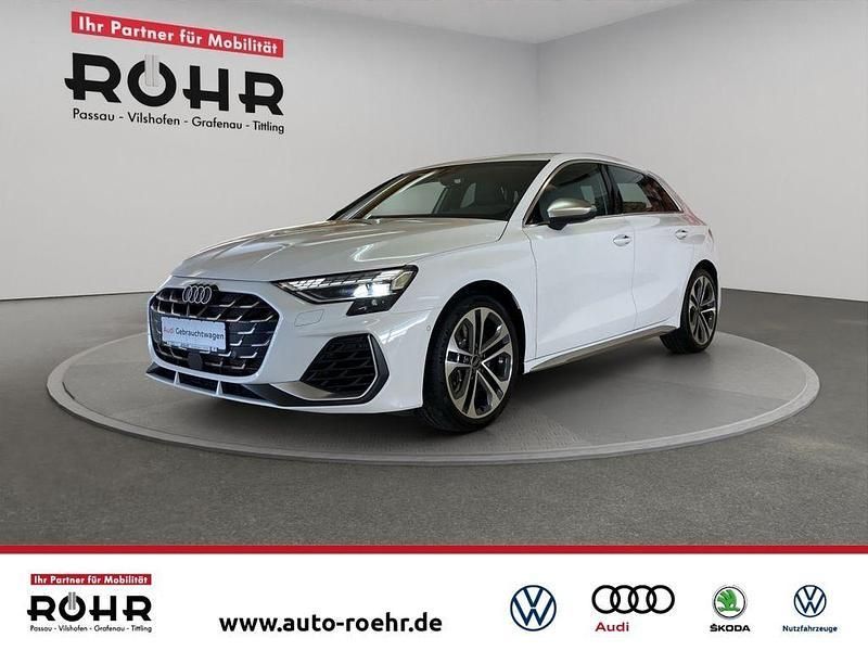Weiß Gebraucht 2024 Audi S3 Sport Limousine | 43.250 € (Superpreis) - Bild 1/4