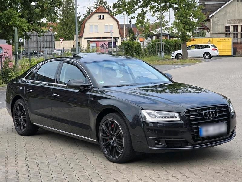 Schwarz Gebraucht 2013 Audi A8 Limousine | 21.999 € (Etwas zu teuer) - Bild 1/4