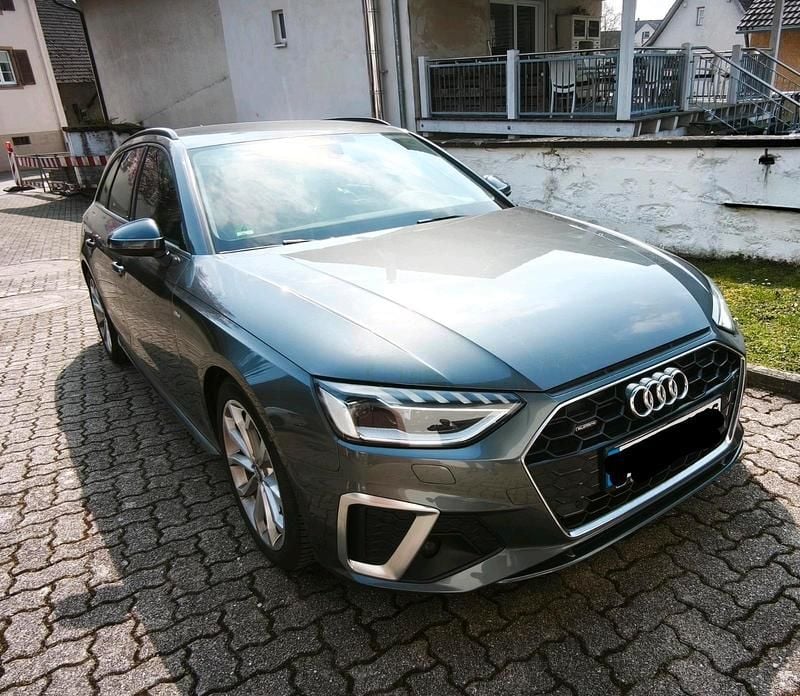 Gebraucht Audi A4 Comfort 245 PS (180 kW) 2020 Grau Kombi