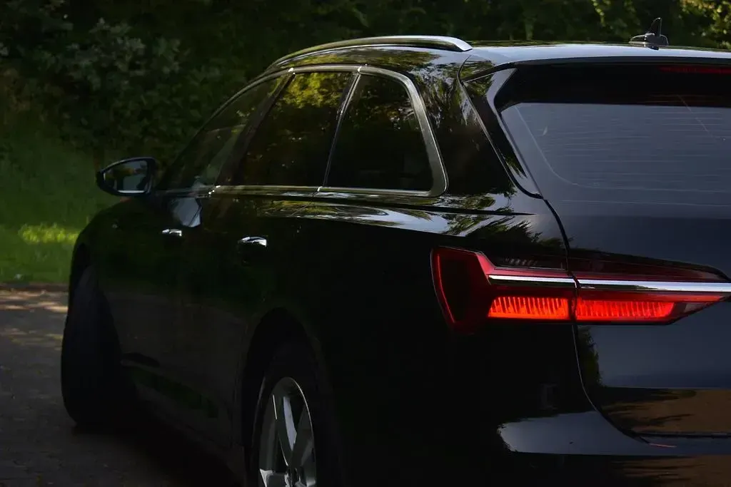 Gebraucht Audi A6 Sport 163 PS (119 kW) 2021 Schwarz Limousine